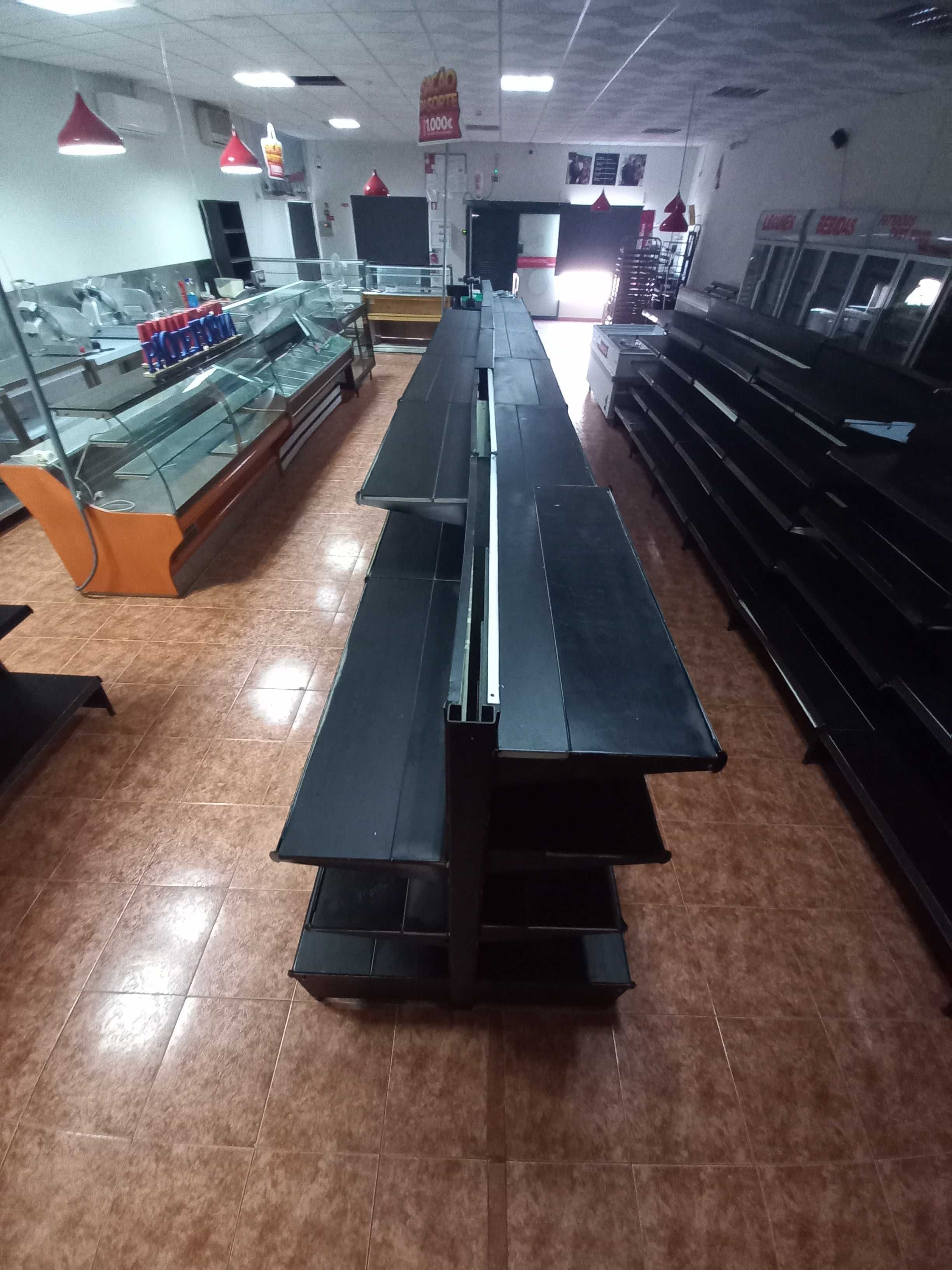 Estantes dupla supermercado