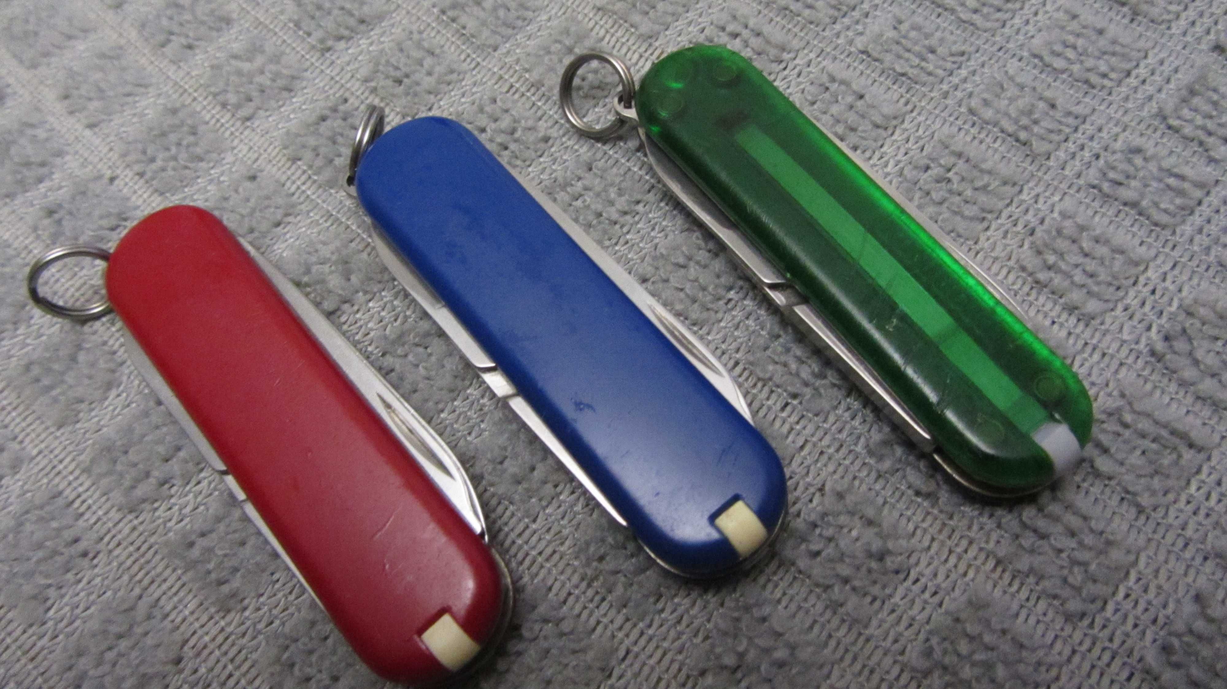 Одним лотом . Victorinox Classic SD. Б/у.