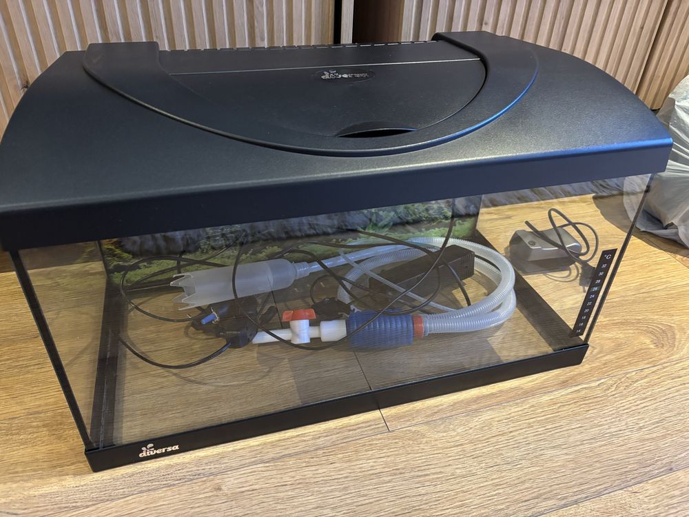 Akwarium DIVERSA STARTUP 60 LED zestaw