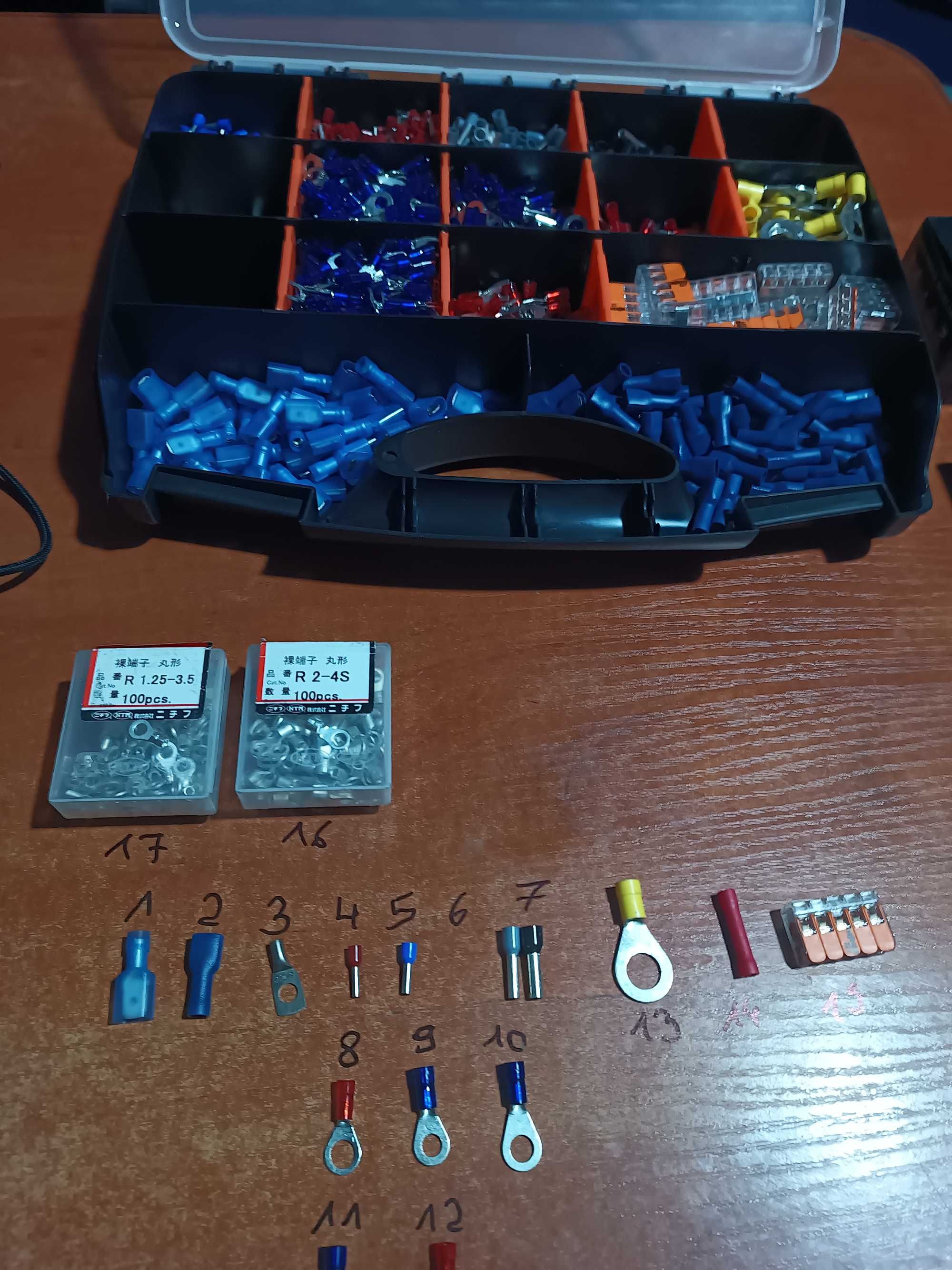 Zestaw końcówek elektrycznych wraz z organizerem - 1600 elementów