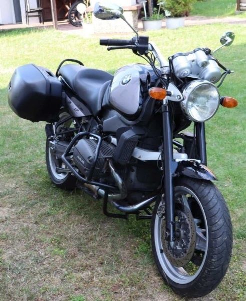 Motor motocykl BMW R850R
