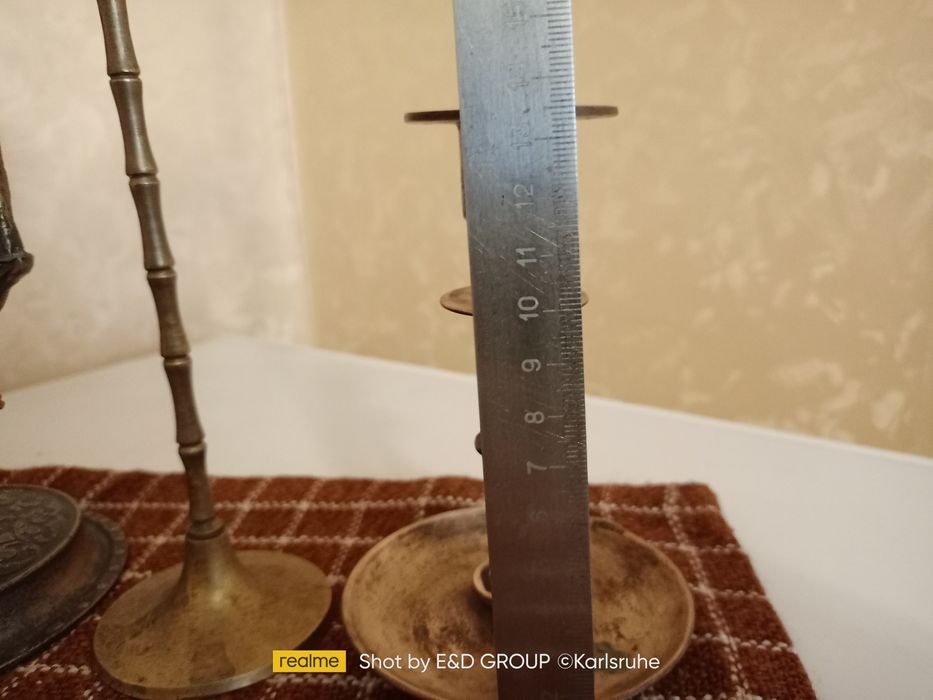 Подсвечники. Бронза. Китайский сервис . Фарфор.На случай блекаута.