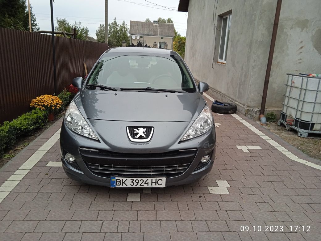 Peugeot 207 2011 рік