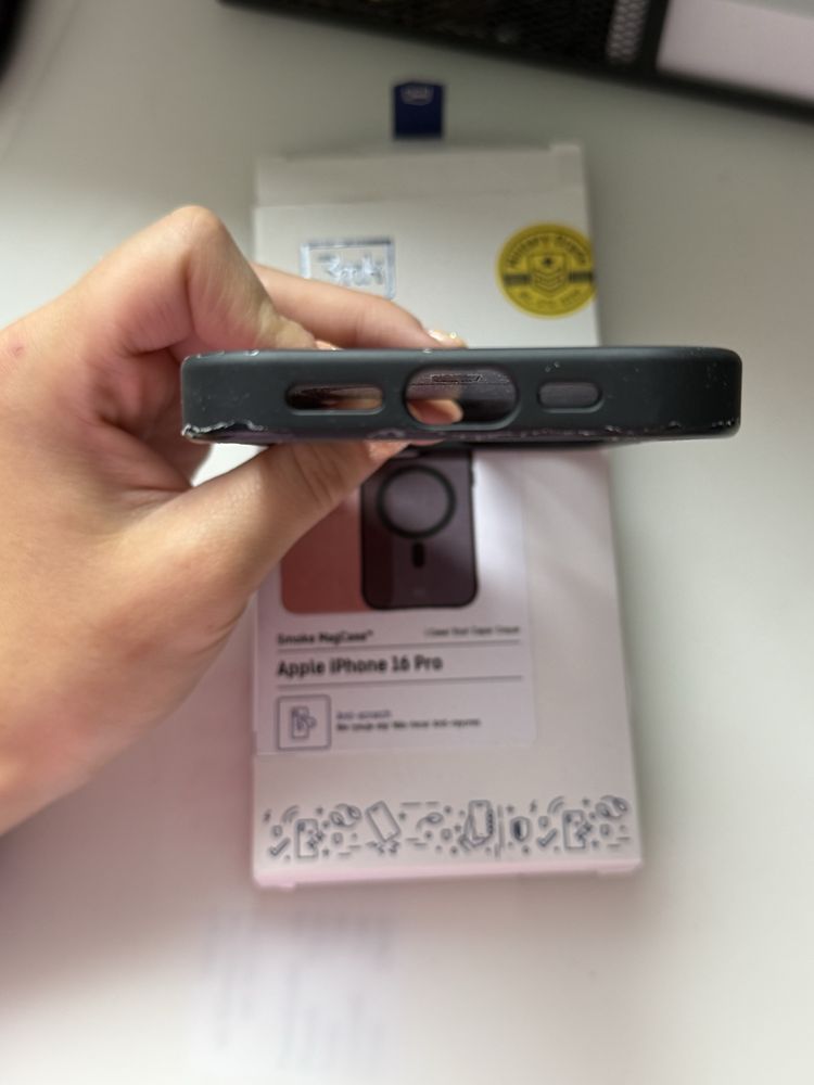 Iphone 16 pro case smoke magsafe czarny
