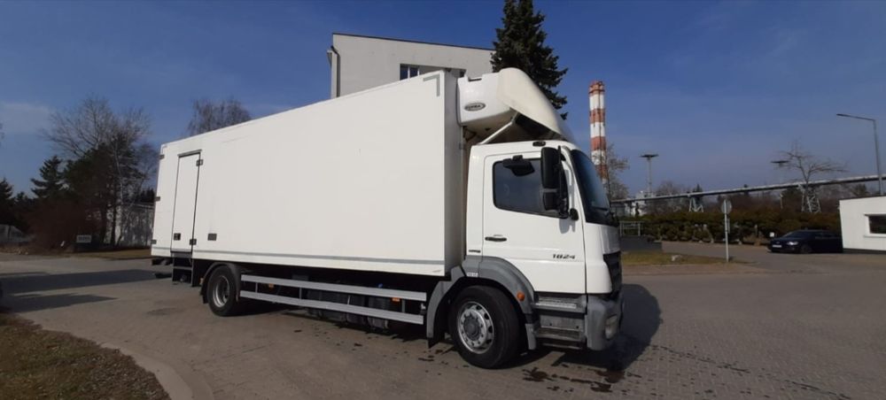 Mercedes Axor 1824 kontener 19 palet winda mozliwa zamiana na busa