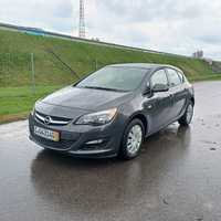 Opel Astra 1.6 benzyna 2014 r
