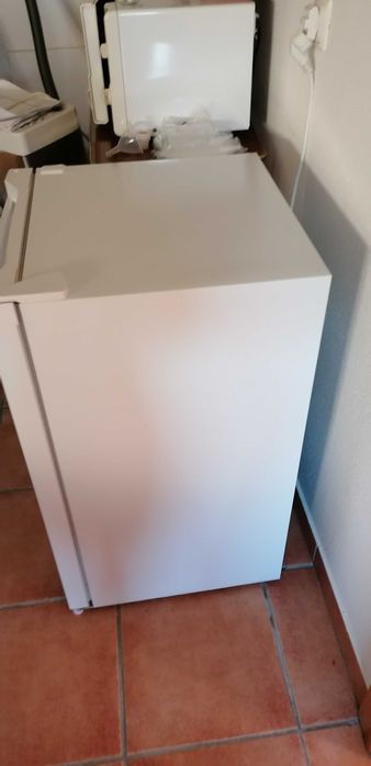 Arca frigorifica vertical (pequena)