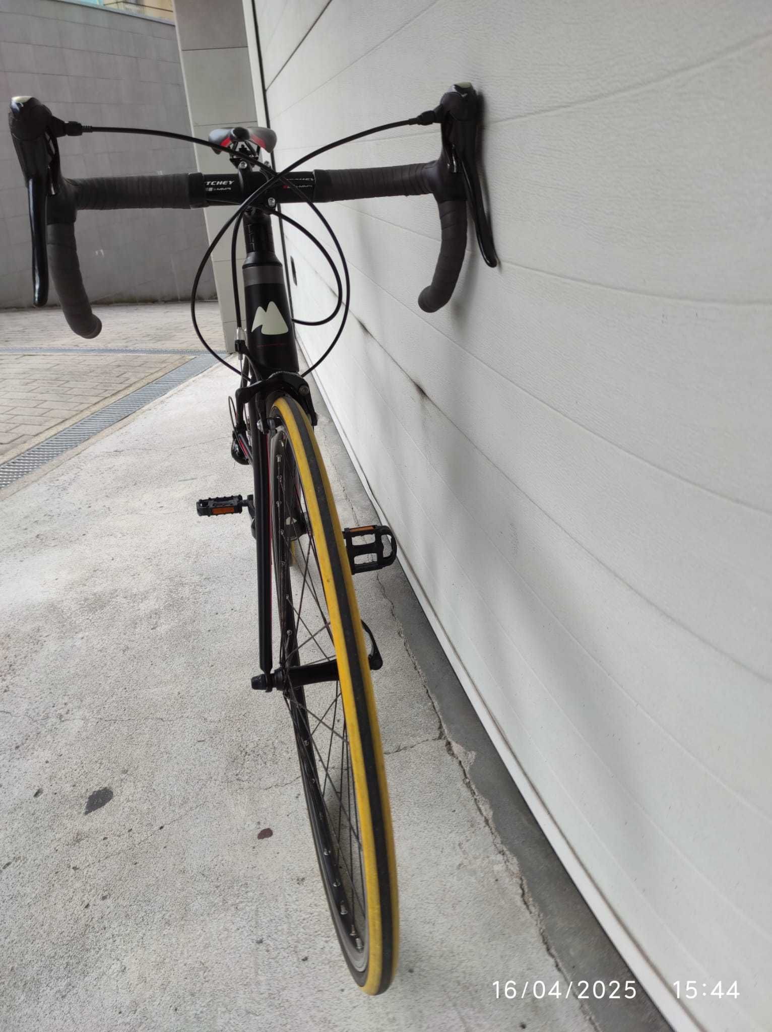 Bicicleta de estrada MMR
