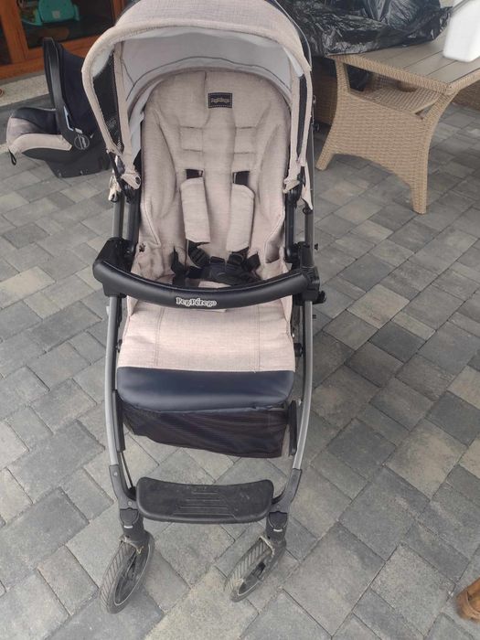 Wózek Peg-Perego z bazą izofix