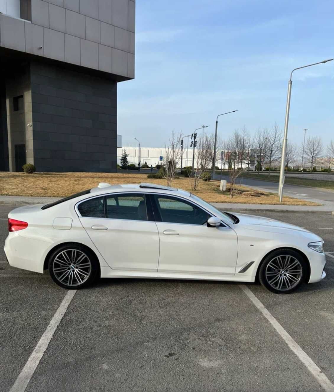 BMW 5-series 530e (2019)