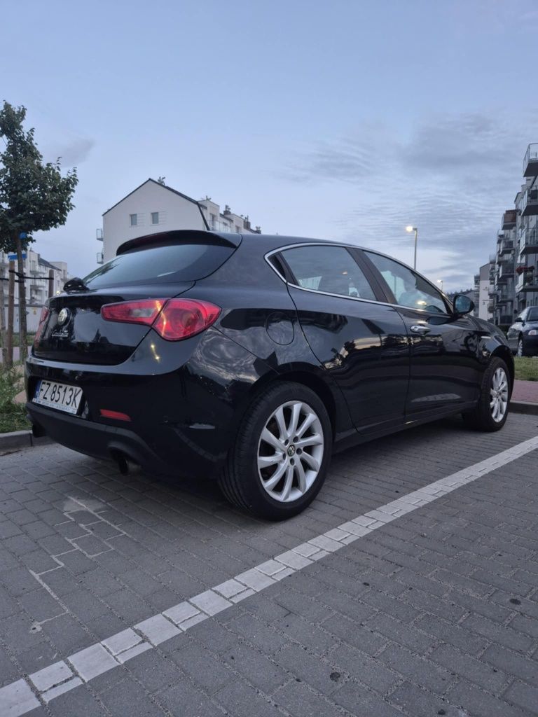Alfa Romeo Giulietta 2.0 JTDM 170 KM 2010 rok Stan b. dobry