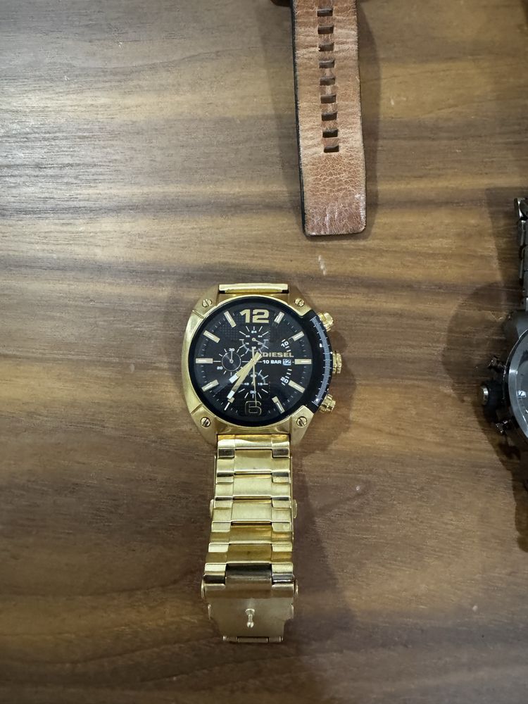Vendo coleção de relógios originais DIESEL!