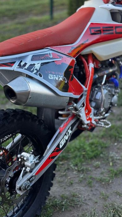 Мотоцикл Gnx300 2025 рік