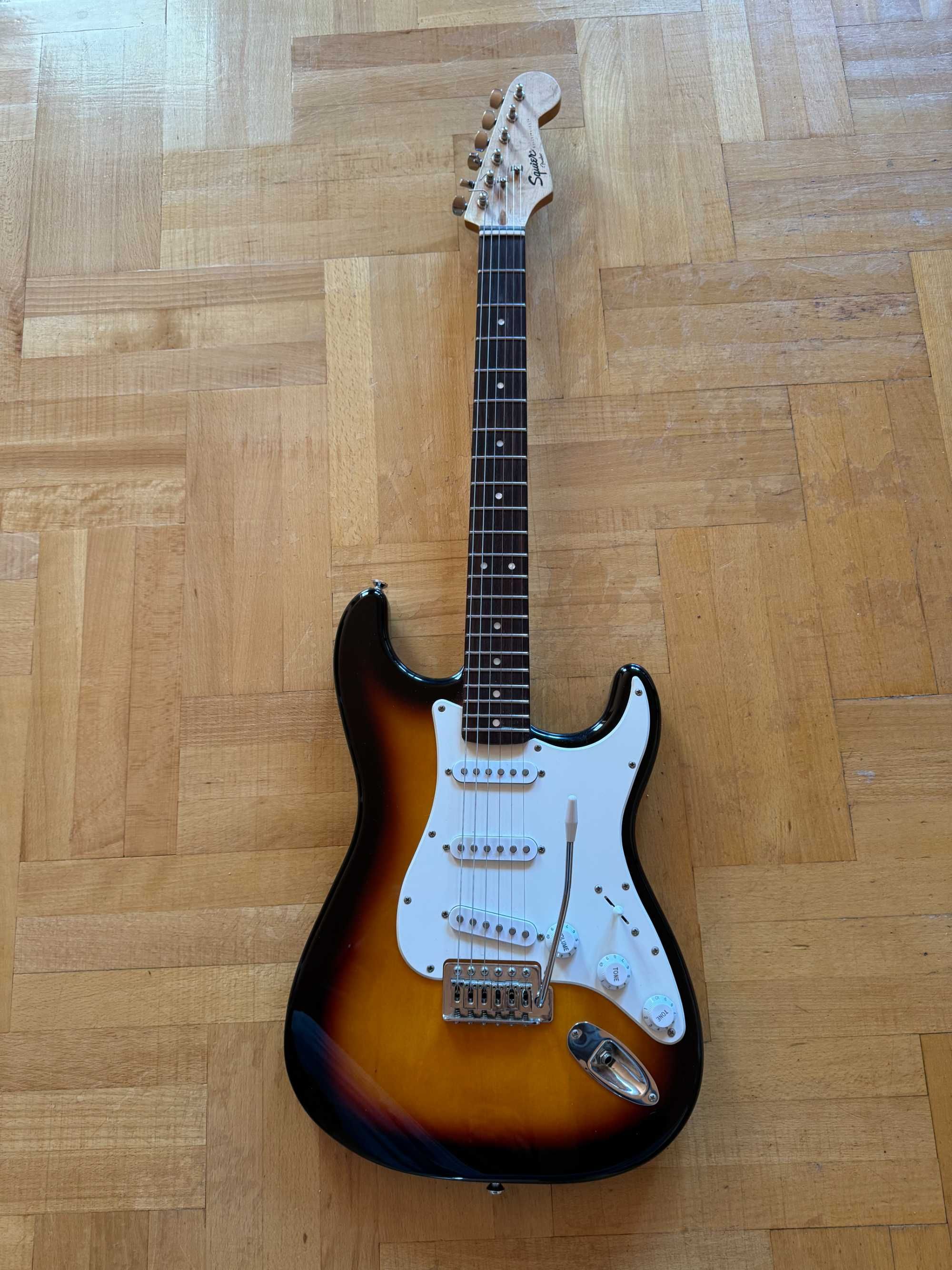 Gitara Squier Bullet Stratocaster Brown Sunburst