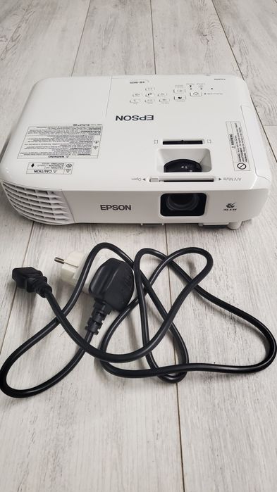 EPSON  EB-W05. H840B.