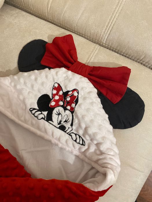 Конверт на виписку для дівчинки з шапкою