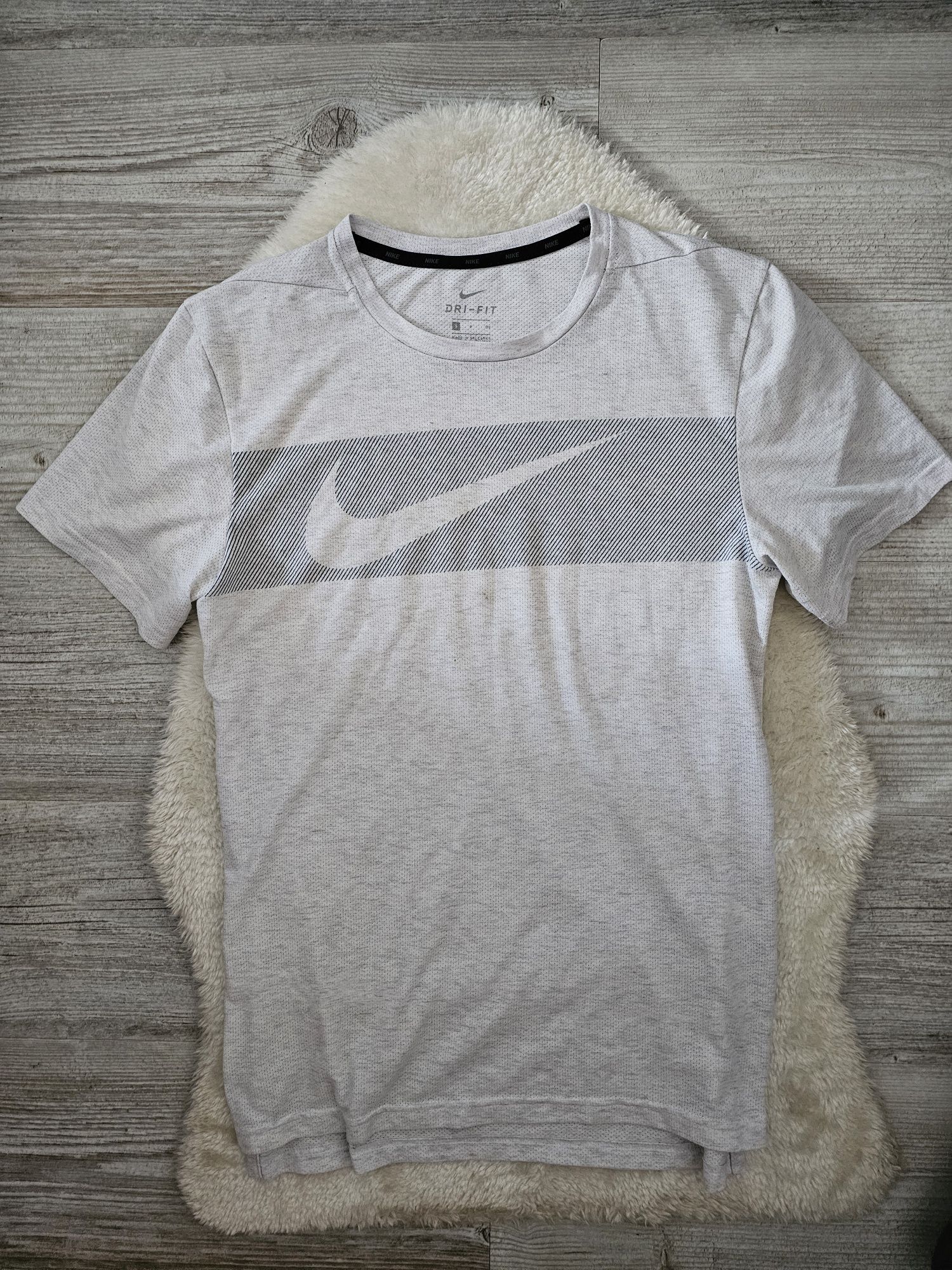 Koszulka Nike Dri-fit Rozmiar S Biała Logo Swoosh  T-Shirt Nike Swoosh