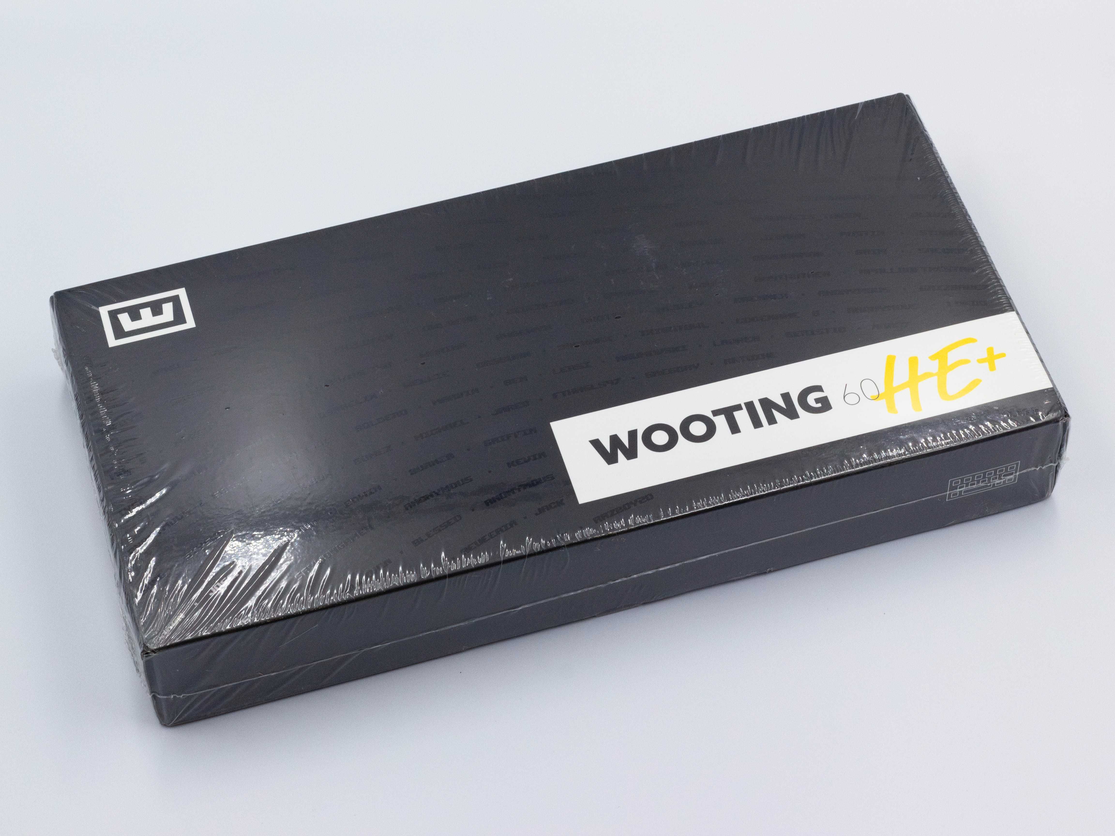 Нові запаковані магнітні клавіатури Wooting60HE+