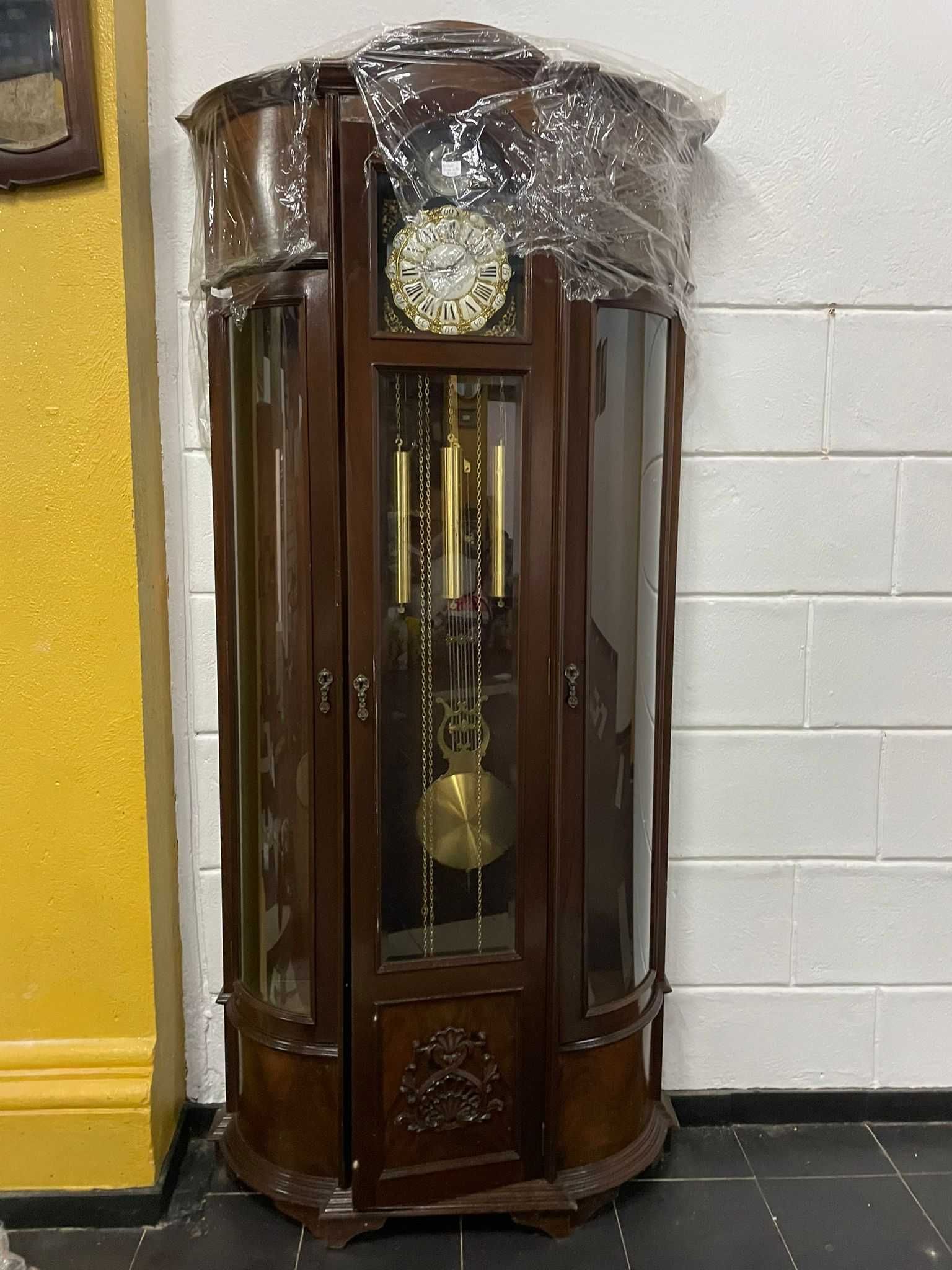 Relógio de Pé "Tempus Fugit"  – Século XX
