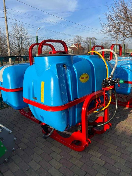 Обприскувач навісний тракторний 800л./14м.