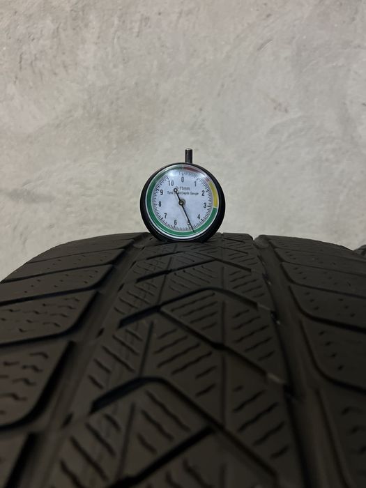 235/45/18 98V Pirelli Sottozero 3
