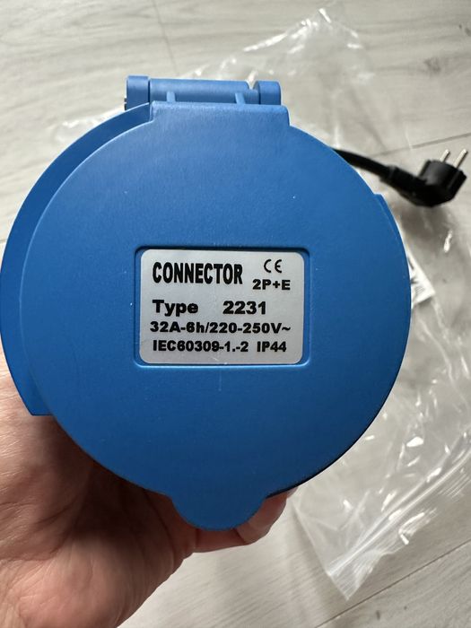 Перехідник для електроавтомобіля 32А/16А силова розетка 3 фази синя