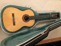 Guitarra clássica escavada Óscar Cardoso