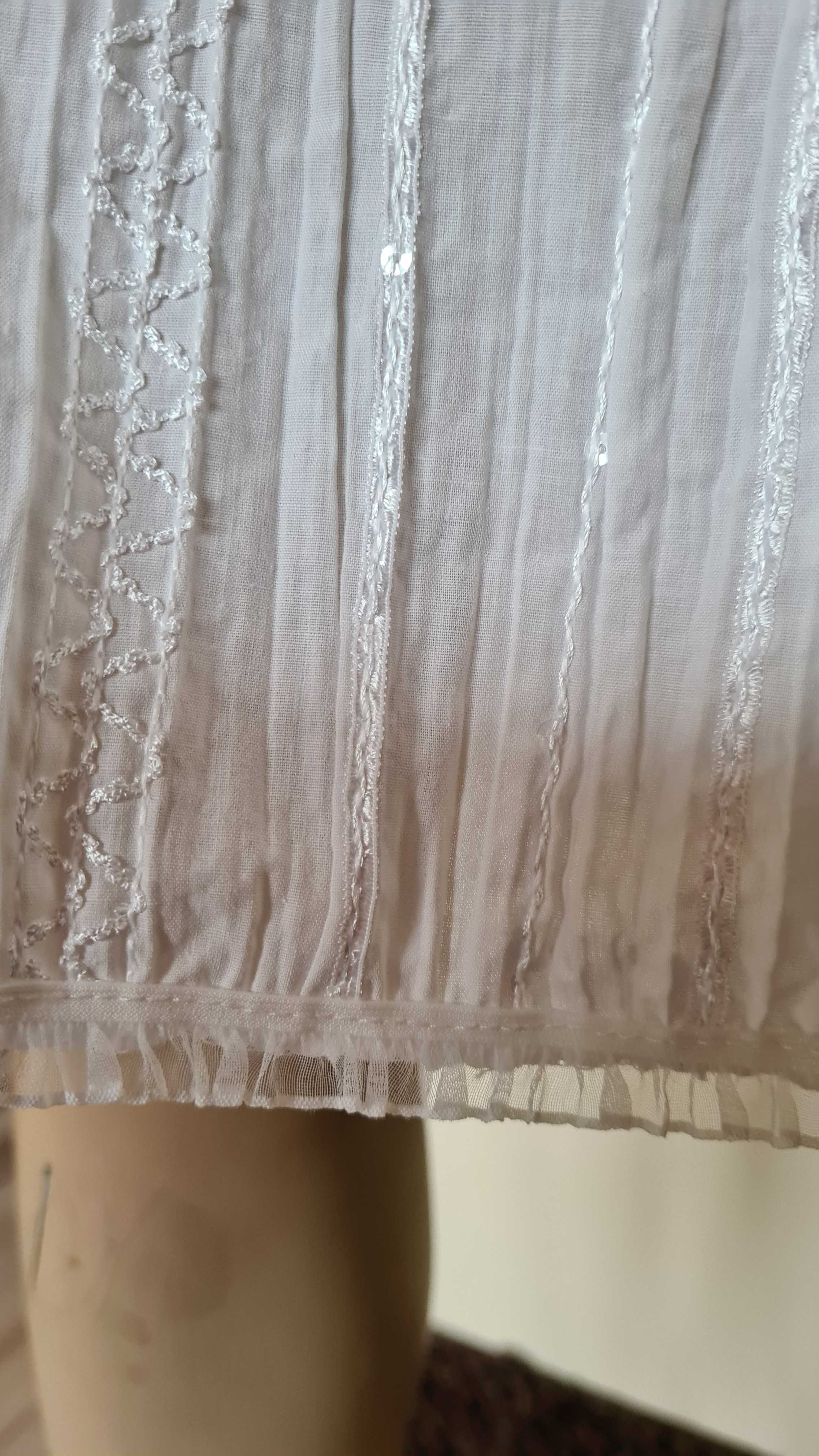 Spódnica biała, zwiewna, rozkloszowana z malutkimi cekinami
