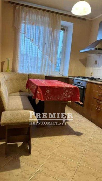 2 комнатная квартира 52 м2  в Высотке на Таирова с Ремонтом