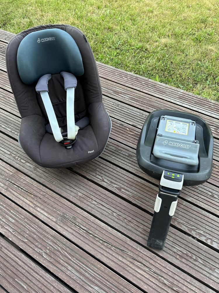 Fotelik samochodowy Maxi Cosi (9-18kg) z bazą FamilyFix