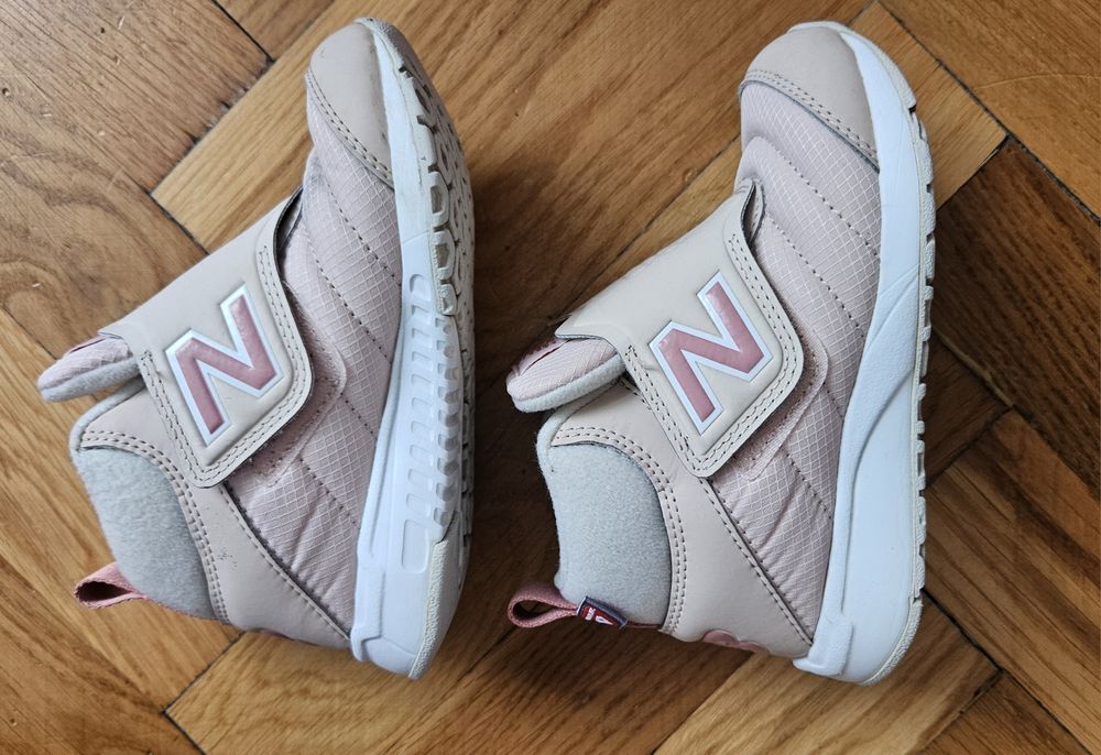 Buty zimowe  New Balance dla dziewczynki nr 28