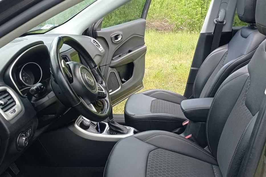 Продам Jeep Compass LATITUDE 2021