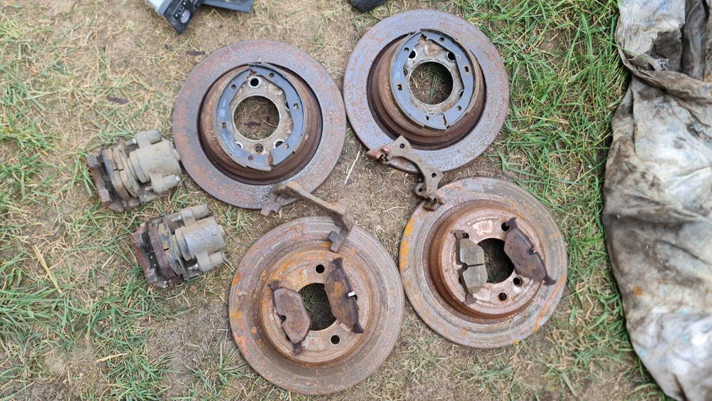 Części Bmw e39 tarcze hamulcowe drzwi pompa wspomaga fotele schowek
