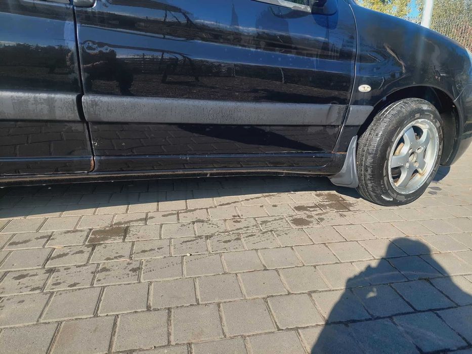 Авто Пежо Рартнер