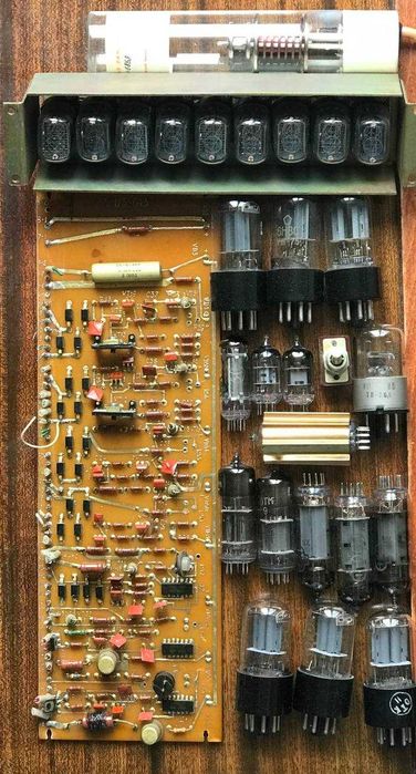 вживані радіолампи в гарному ст. ФЭУ 85, 6Е5С,Г 807, 6Н8С, 6Ж1П, СГ16П