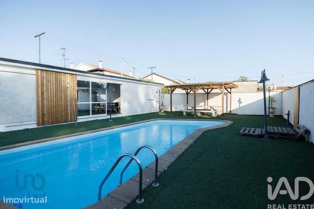 Casa / Villa T3 em São Pedro da Torre de 364,00 m2