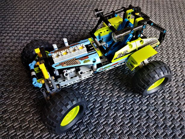 LEGO® Technic 42037: Formula Off-Roader EM DESCONTO