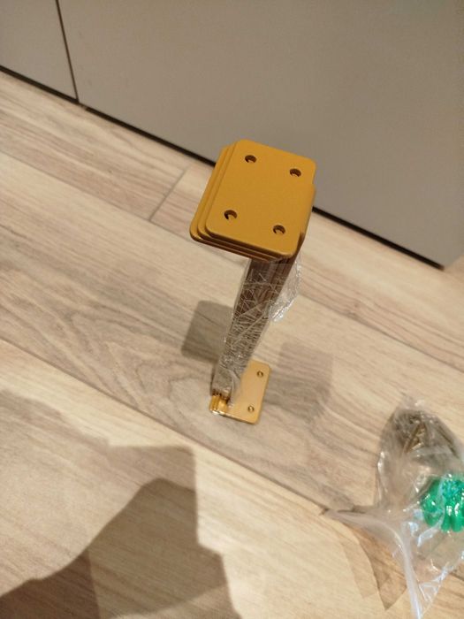 Zestaw 4 metalowych nóg / wsporników meblowych 20 cm żółty/musztardowy