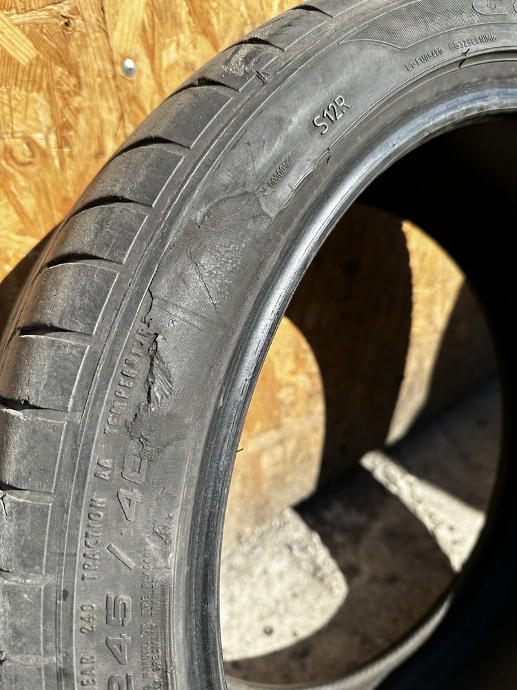 Продам шини 245/40r19 3шт