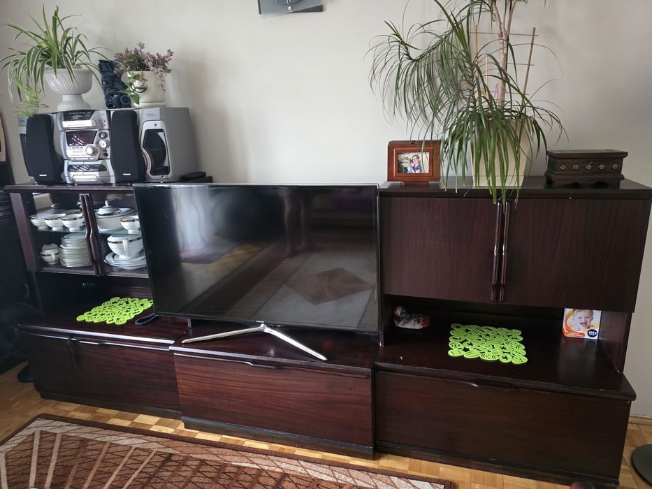 Meblościanka ciemny brąz