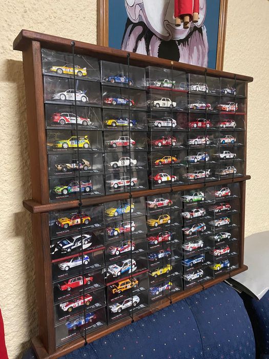60 Carros rally expositor