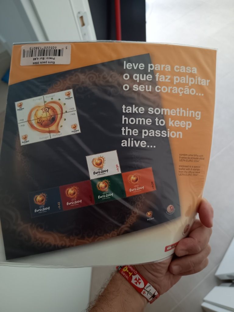 Carteira de selos coleção Euro 2004 selada