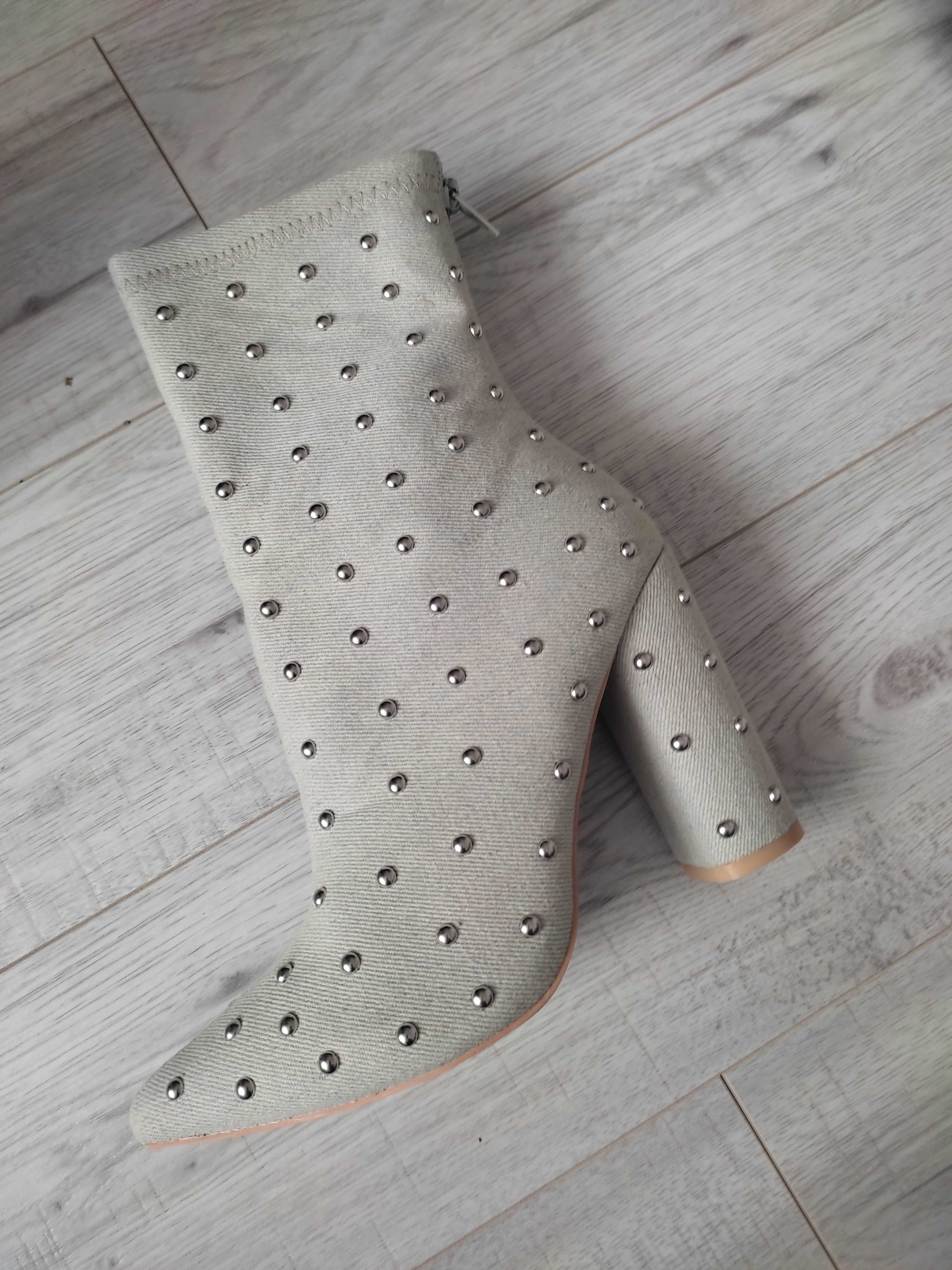 Botki na słupku z ćwiekami Missguided roz 39