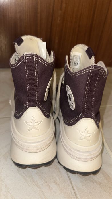 Converse Run Star Hike