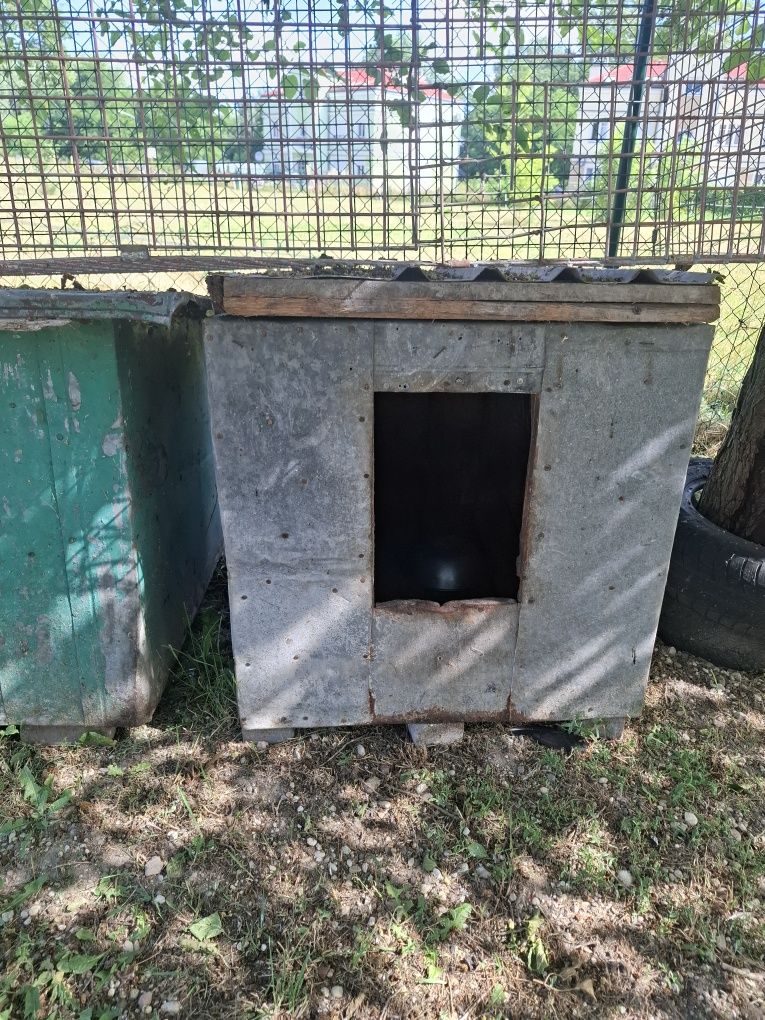 Sprzedam 2 budy dla psa i klatkę