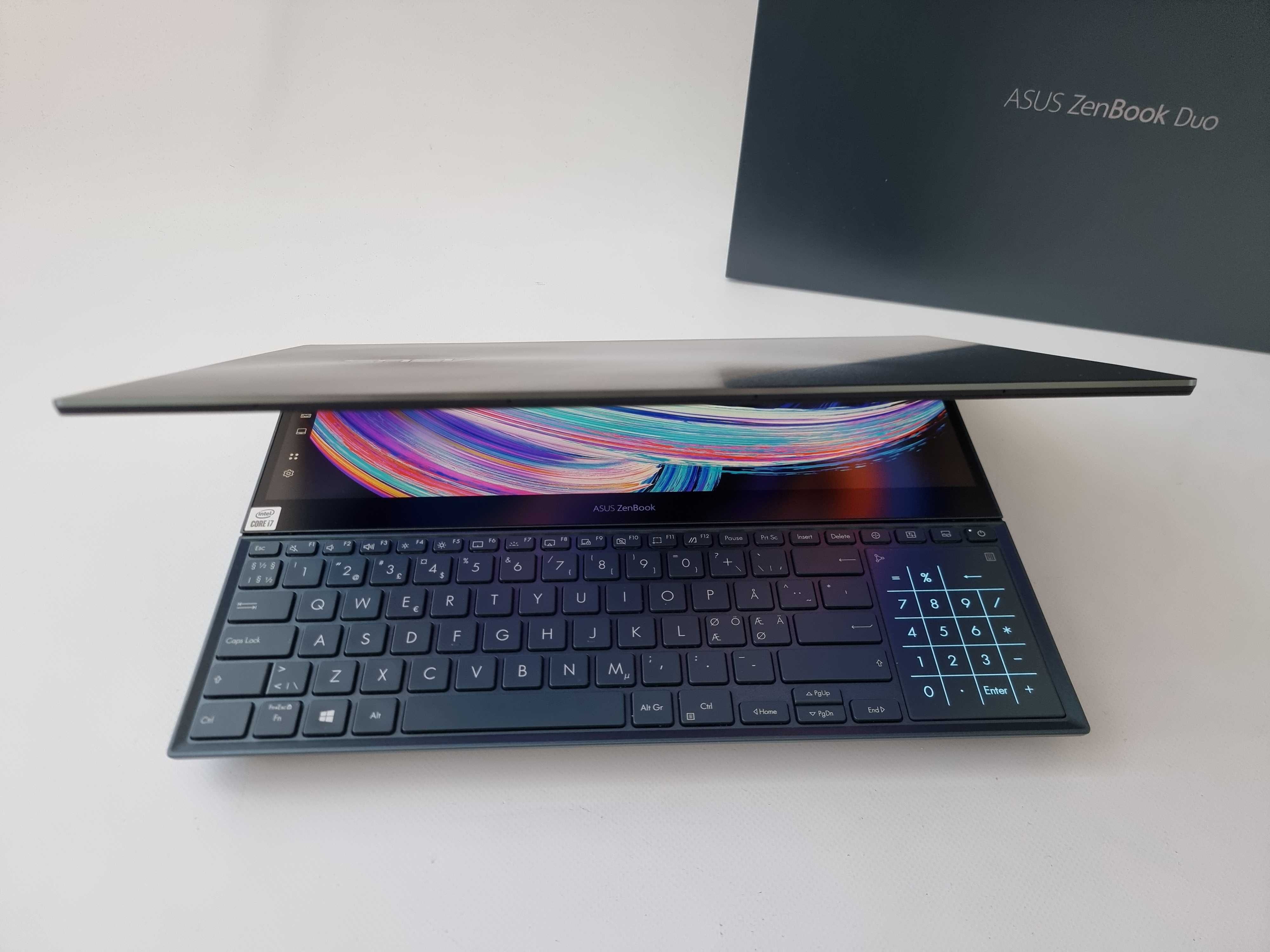 Asus ZenBook Pro Duo 15 I7 10870H/RTX 3070/RAM 32GB/SSD 1TB/OLED