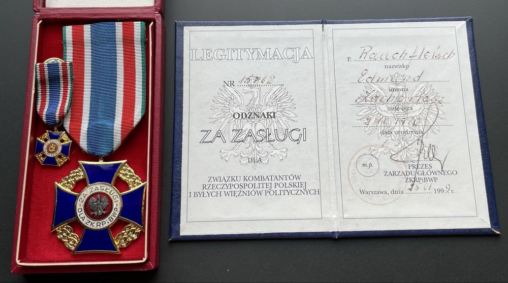 Medal Za Zasługi dla Związku Kombatantów RP z legitymacją i miniaturką