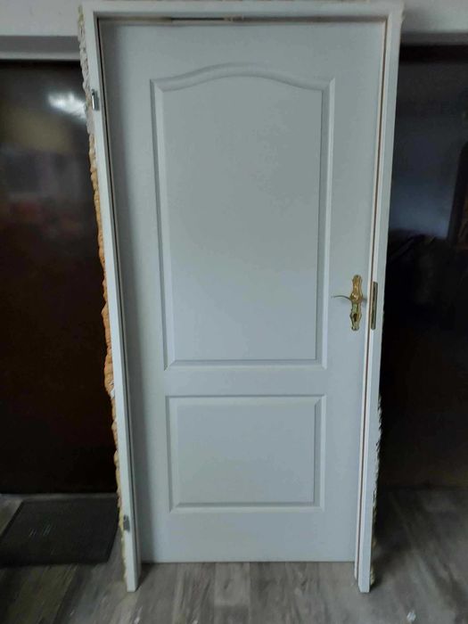 Drzwi wewnętrzne 80,90 pełne z szybą z drzew szkło szyby