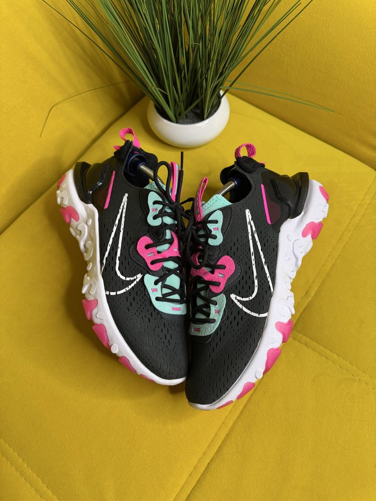Кросівки Nike React Vision
