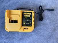 Зарядное устройство Dewalt, зарадка для аккумуляторов деволт